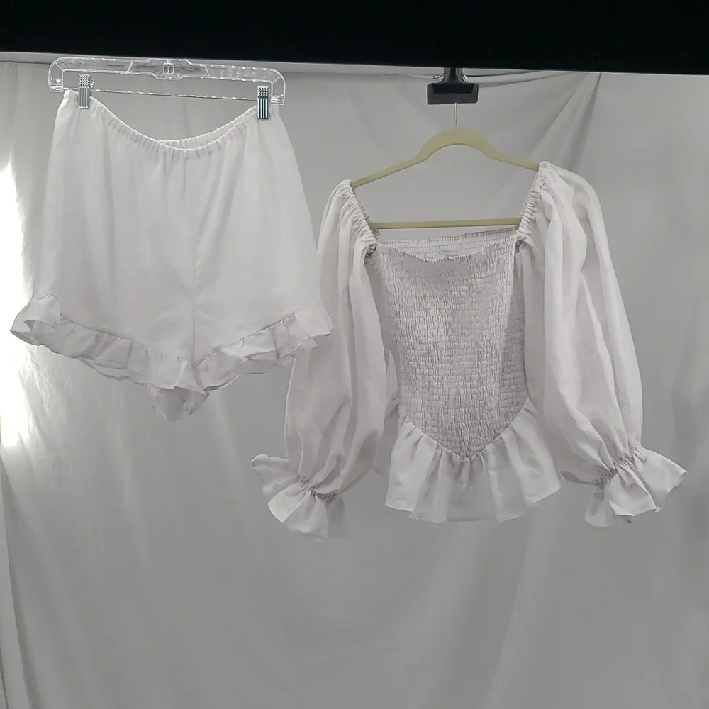 Sleeper White Ruffled set - Picture 2 of 16
